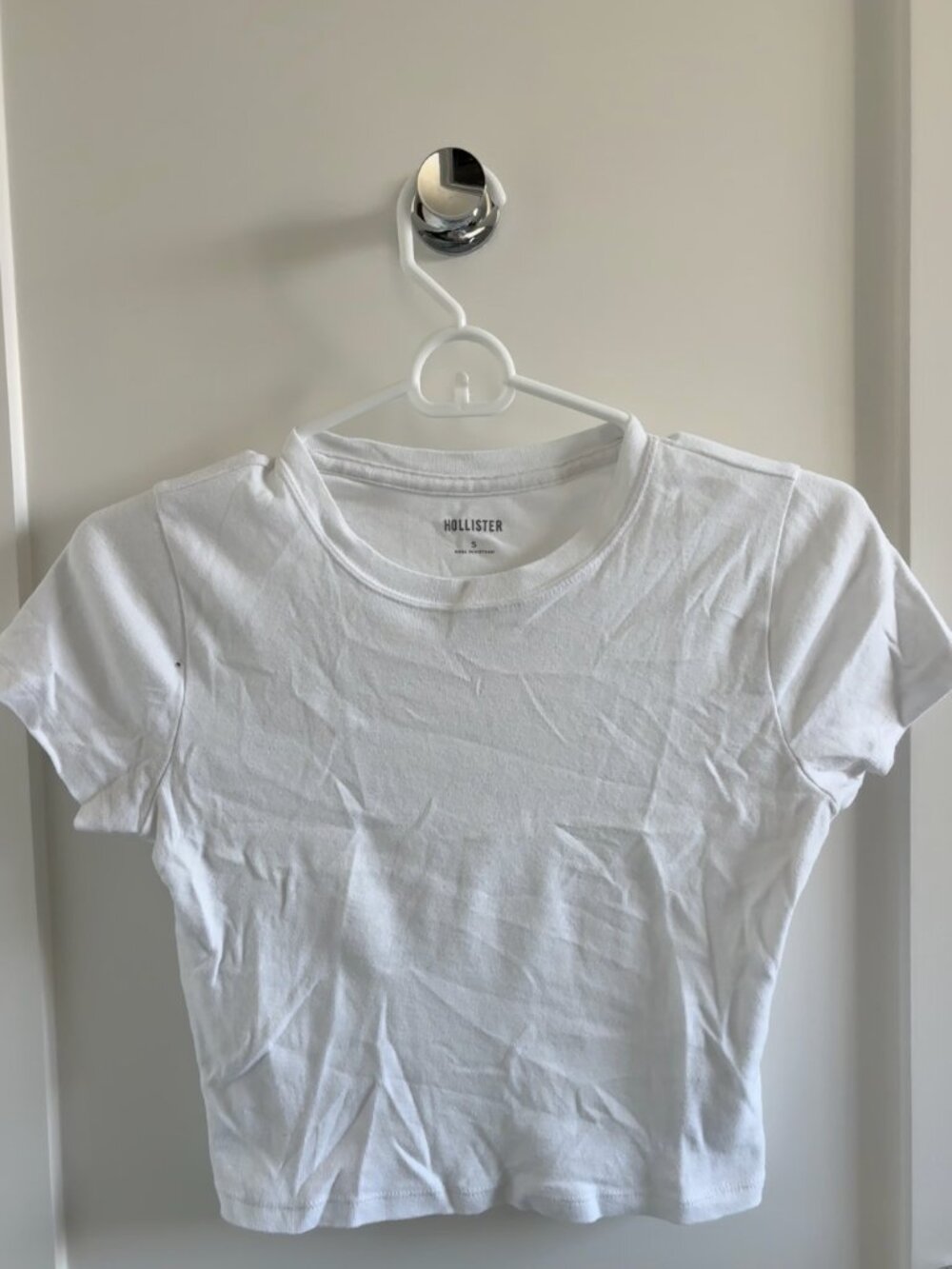 HOLLISTER white baby tee size S